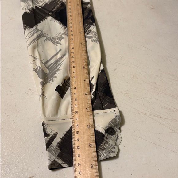 Lysse Men's Black and White Shirt - Picture 8 of 10